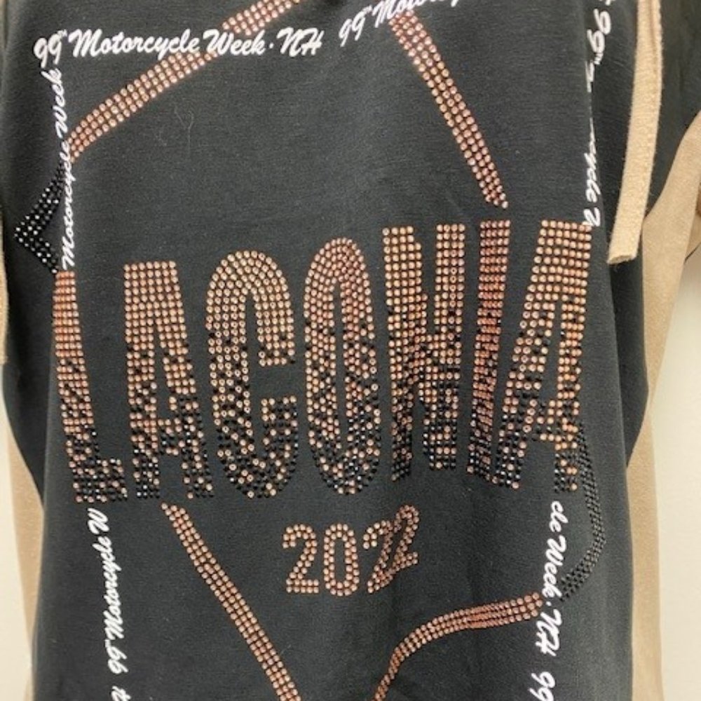 Laconia Motorcycle Bike Week 2022 Women's SS Top - NWT - size Small BLING - Picture 2 of 4